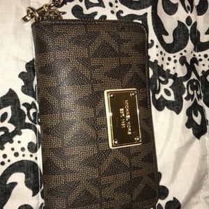 Mk wristlet